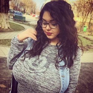 Nora - rencontre-Milf-Le Havre